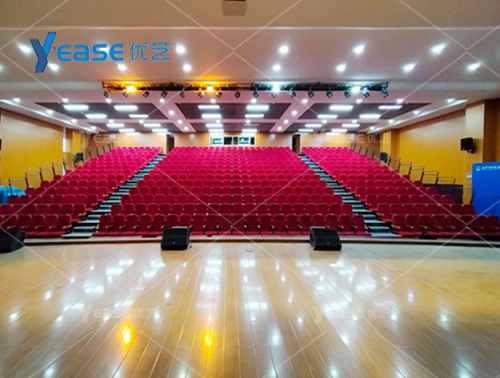 云南省昆明市外國(guó)語學(xué)校多功能廳